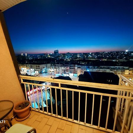 Gorgeous Apartment With City View In The City Center 프리슈티나 외부 사진