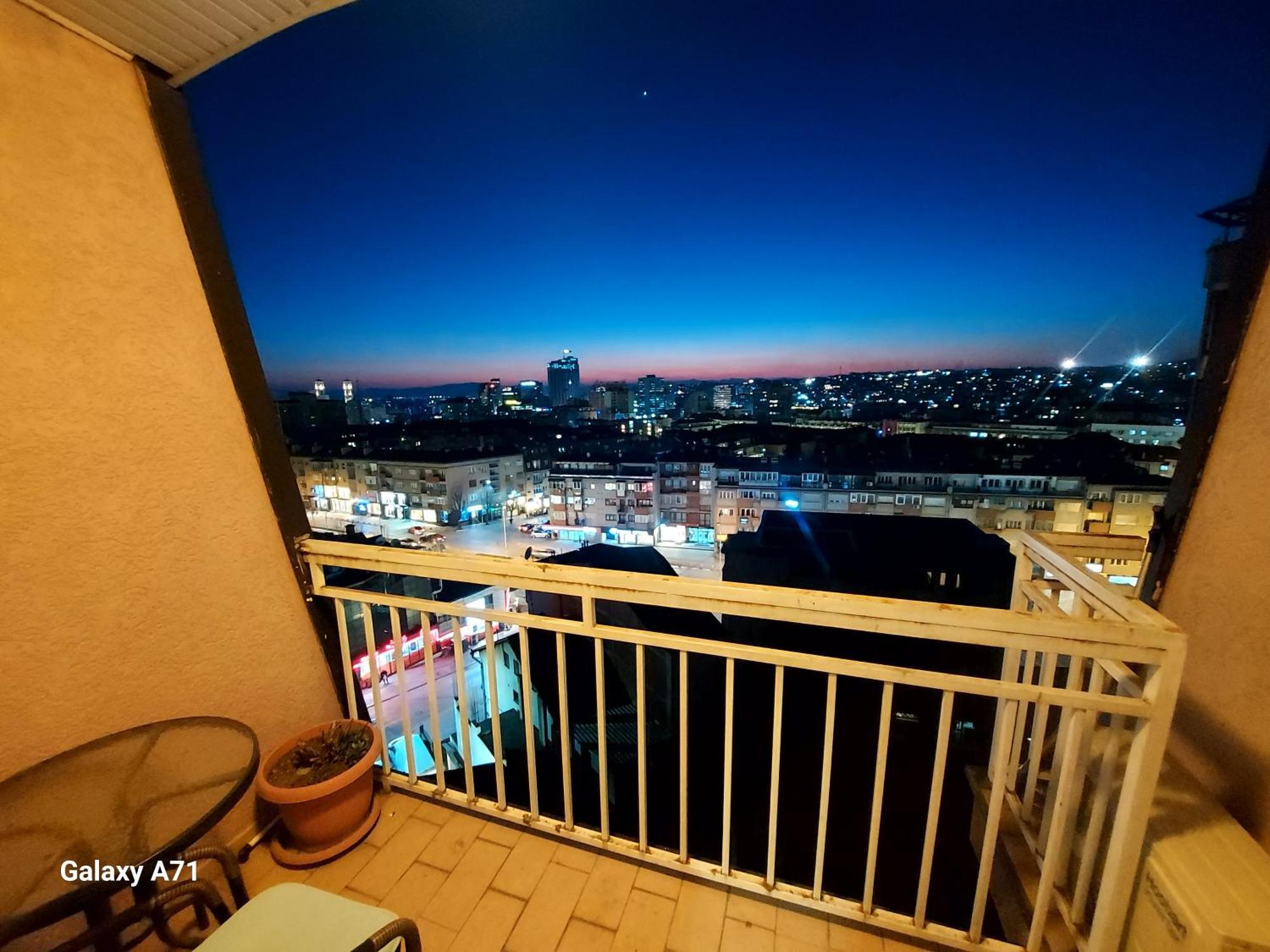 Gorgeous Apartment With City View In The City Center 프리슈티나 외부 사진