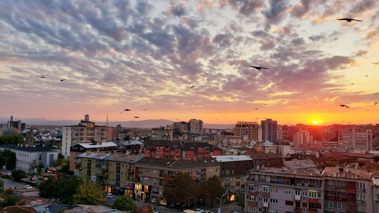 Gorgeous Apartment With City View In The City Center 프리슈티나 외부 사진